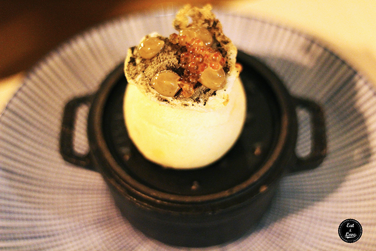 bollo preñao de chorizo con huevos de codorniz y huevas de trucha - Al Trapo - restaurante alta cocina creativa Madrid hotel Letras