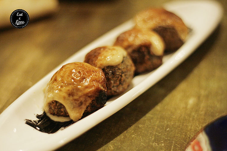 Croquetas de sepia en su tinta gratinadas - Gastrocroquetería de Chema - restaurante Madrid